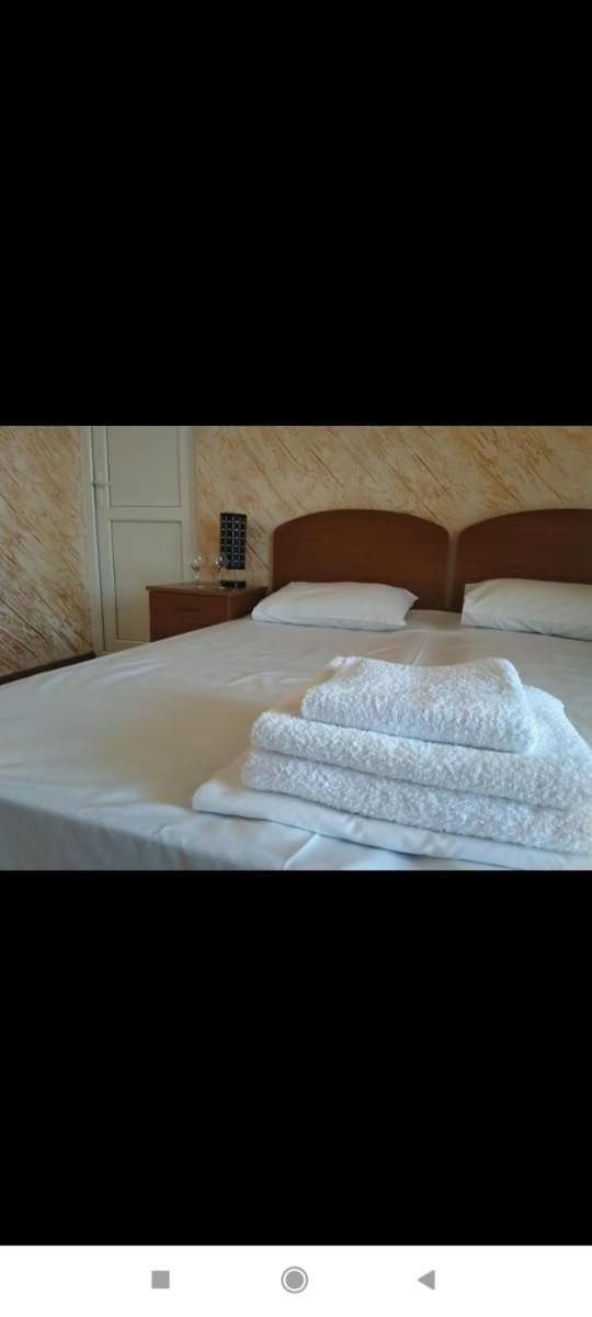 Geno Guest House Kvariati Kamer foto